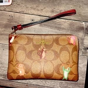 Coach mini bag/wallet 🤎